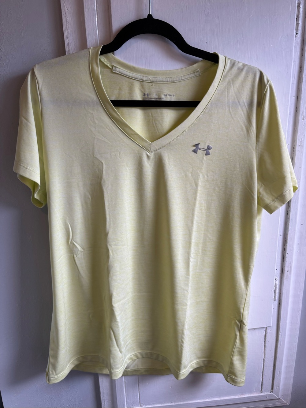 Under Armour Womens Light Yellow V-Neck Short Sleeve Tee